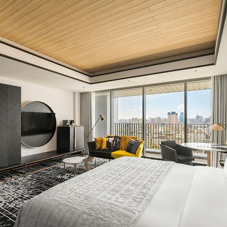 Le Meridien Taichung Exteriör bild A guest room at the Westin Tokyo