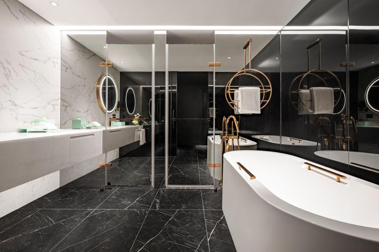 Le Meridien Taichung Exteriör bild Bathroom interior design