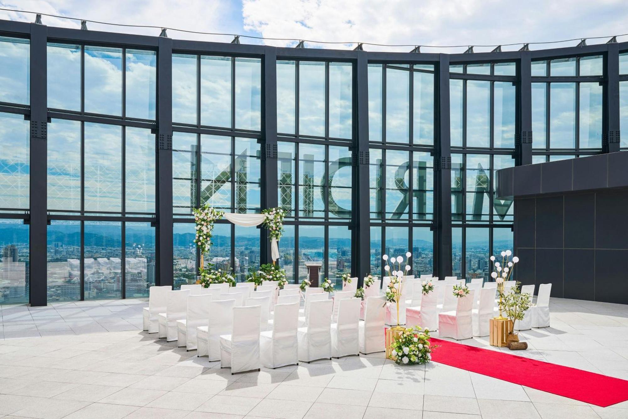 Le Meridien Taichung Exteriör bild The Sky Chapel