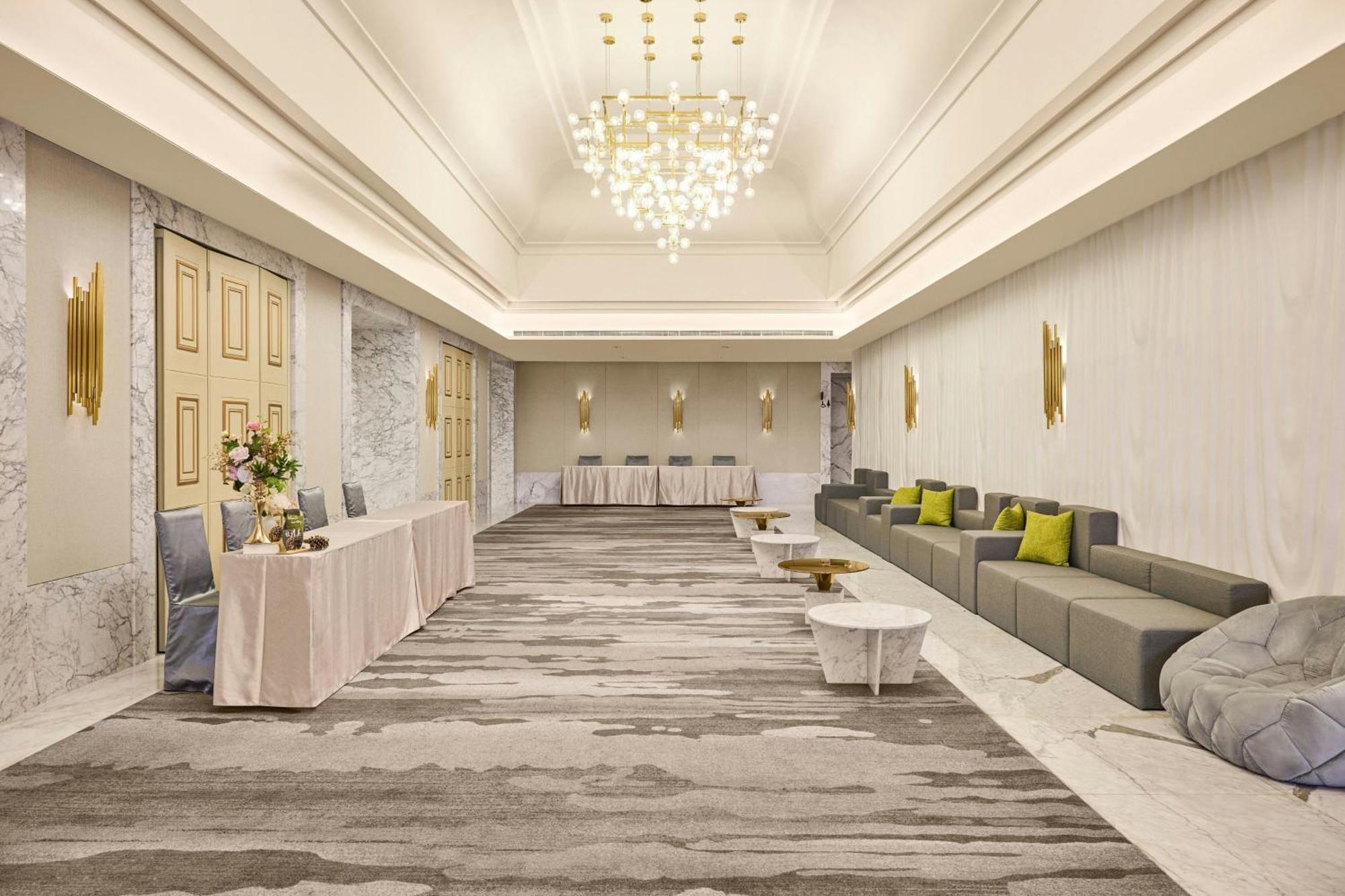 Le Meridien Taichung Exteriör bild The Grand Ballroom Foyer