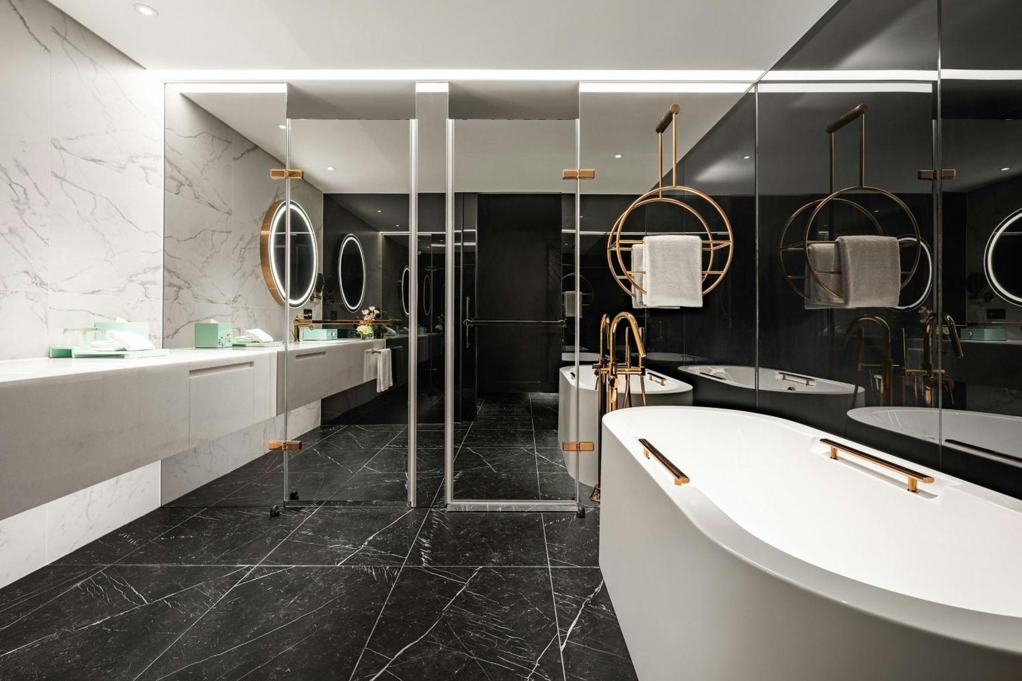 Le Meridien Taichung Exteriör bild Bathroom interior design